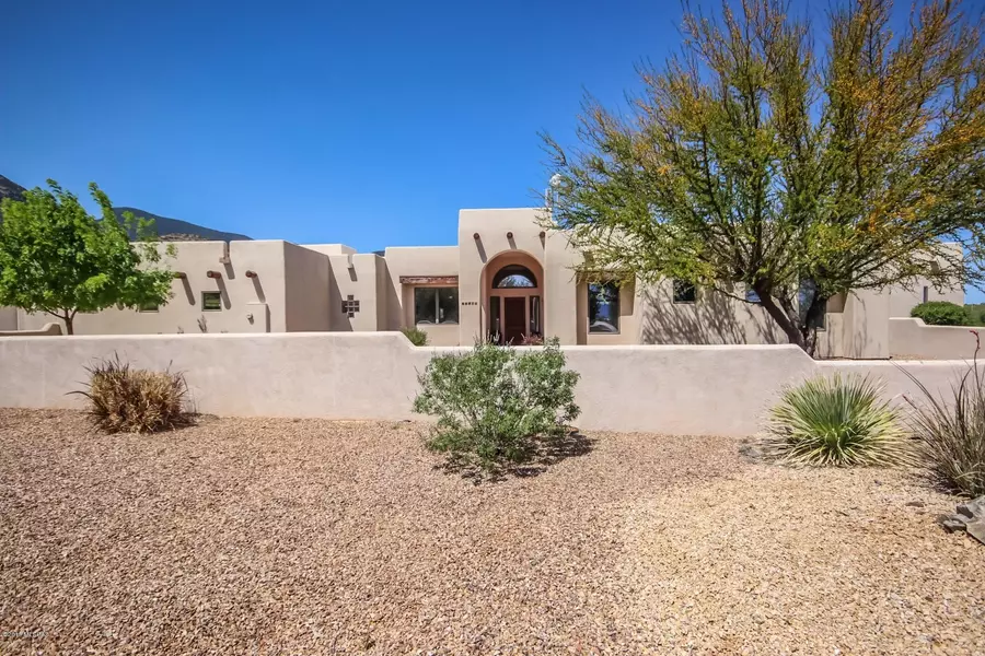 6087 S Sierra Madre Drive, Hereford, AZ 85615