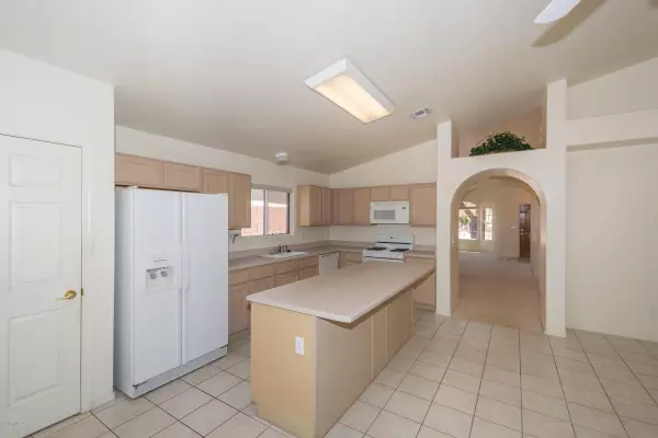 Oro Valley, AZ 85737,10559 N Camino Rosas Nuevas