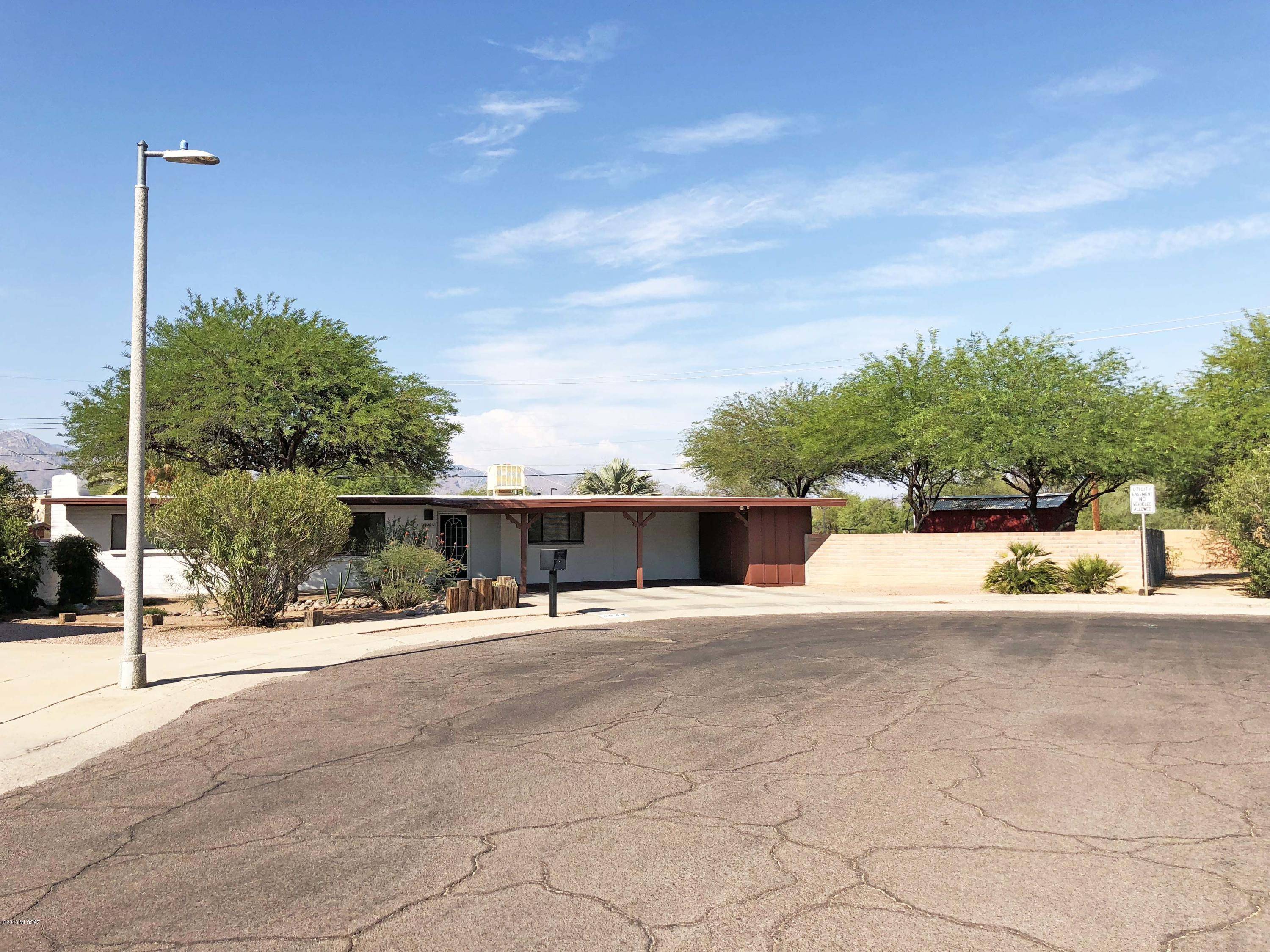4949 E Towner Street, Tucson, AZ 85712