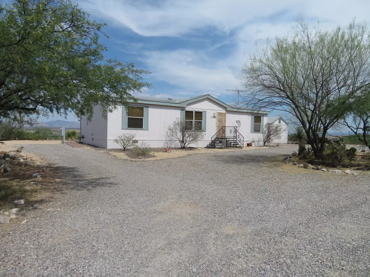 Benson, AZ 85602,518 E Silverwood Lane