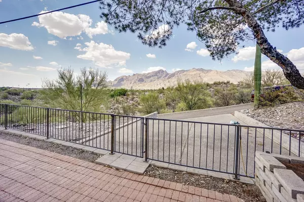 5175 N Swan Road, Tucson, AZ 85718