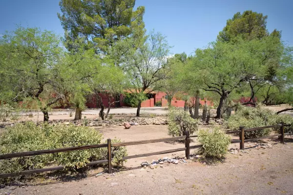 Tubac, AZ 85646,2365 Camino Esplendido