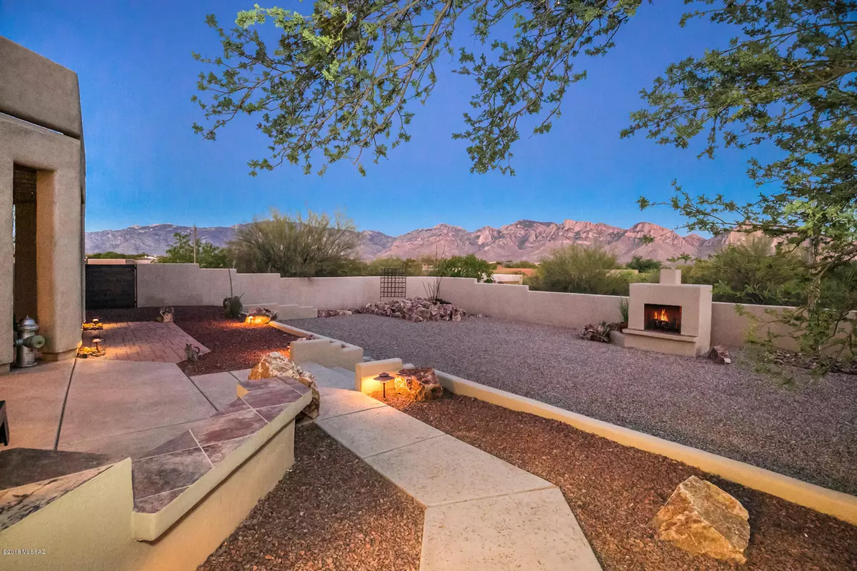 Oro Valley, AZ 85755,941 W Dancing Rain Court