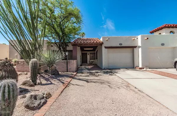 1381 W Calle Mendoza, Green Valley, AZ 85622