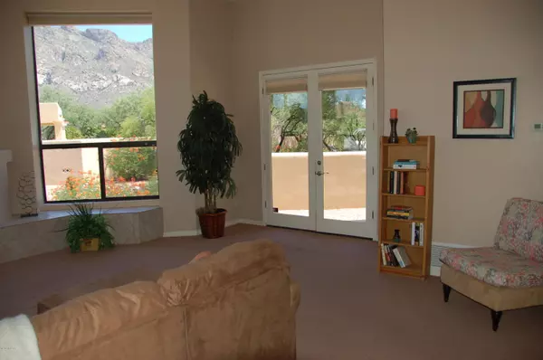 Oro Valley, AZ 85737,19 E Sunridge Place