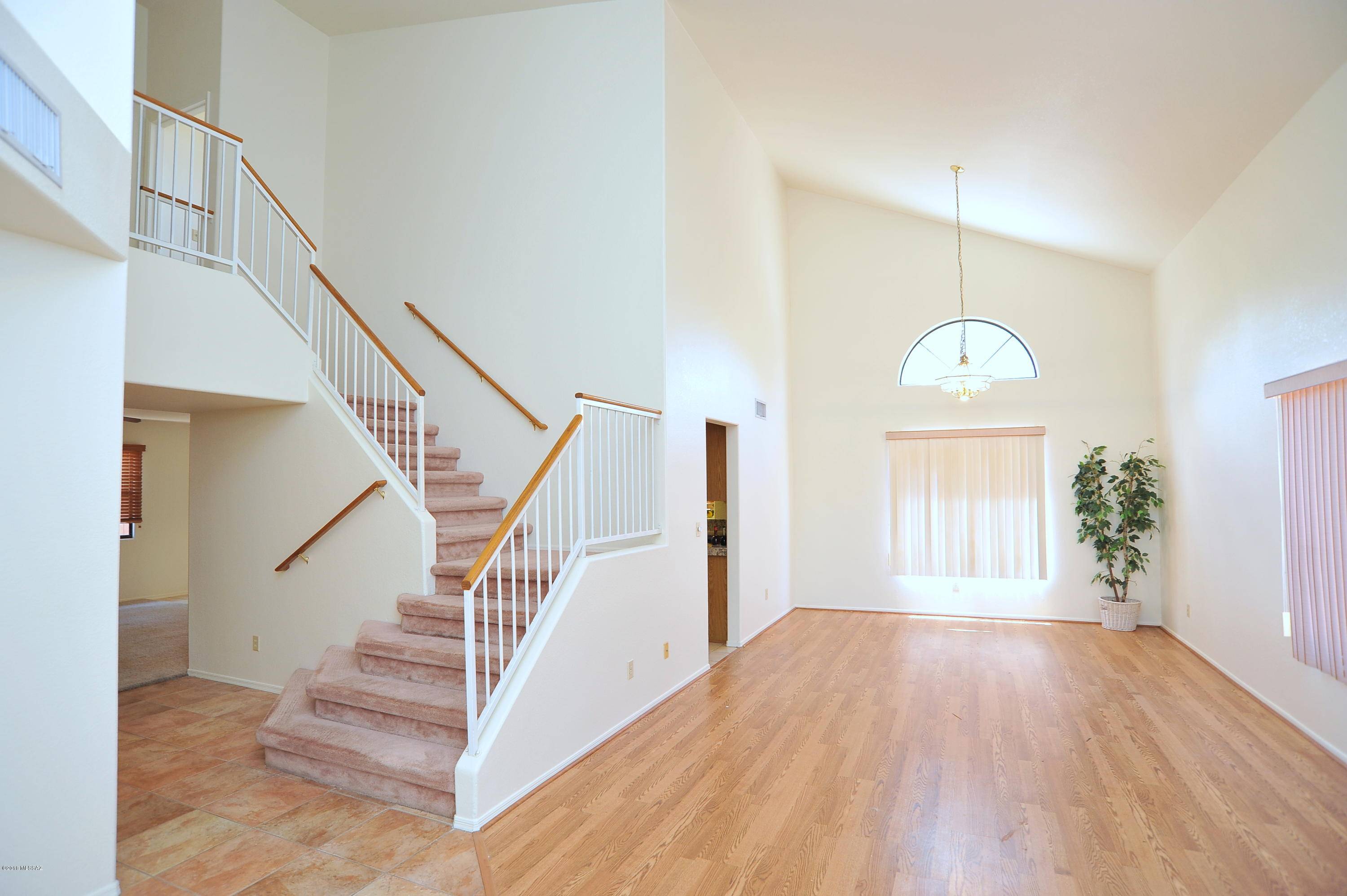 Oro Valley, AZ 85737,875 W Port Royal Place