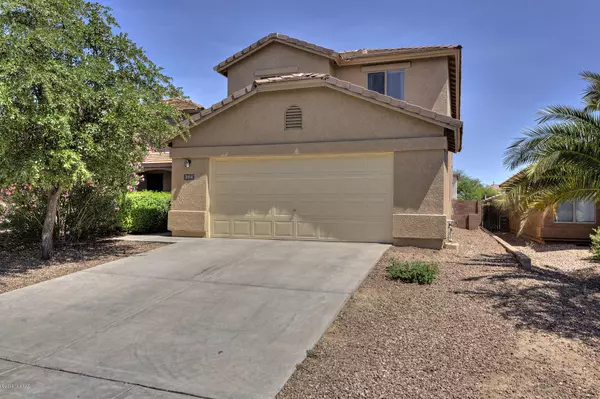 704 W Firehawk Drive, Green Valley, AZ 85614