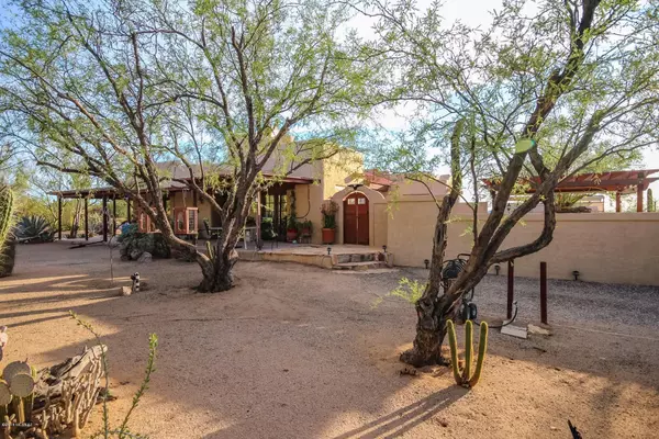 5125 N Old West Road, Tucson, AZ 85743