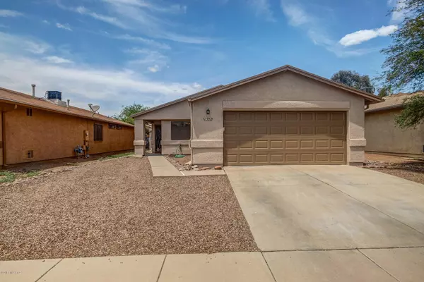 1592 W Mulholland Court, Tucson, AZ 85746