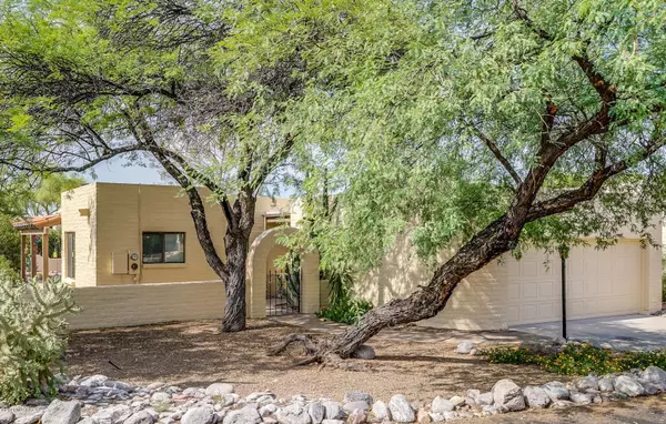 5750 E Camino Del Tronido, Tucson, AZ 85750