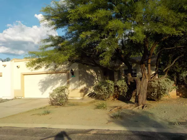 1153 Circulo Canario, Rio Rico, AZ 85648