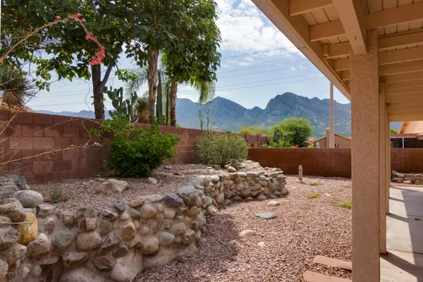 Oro Valley, AZ 85737,10590 N Camino Rosas Nuevas