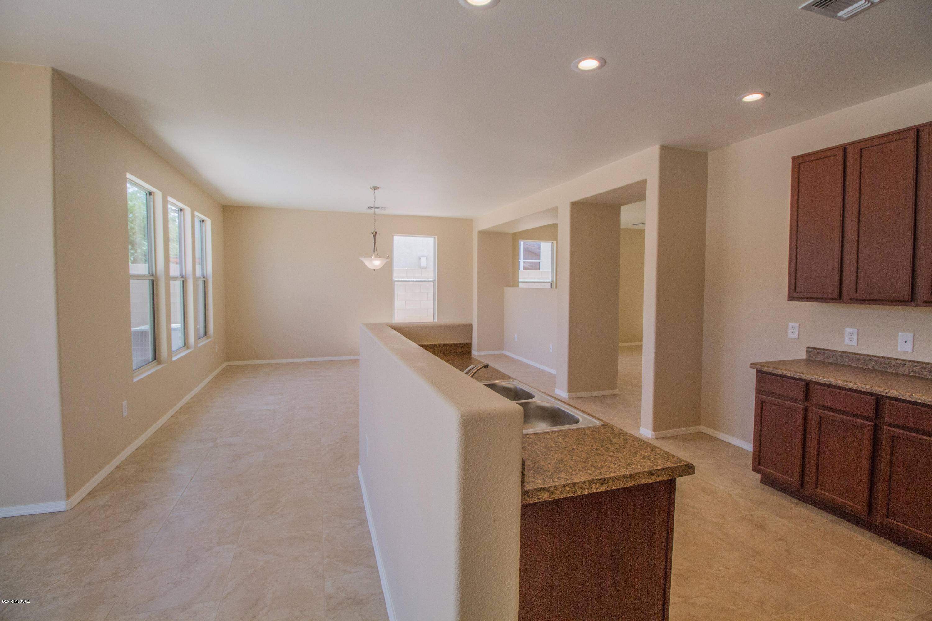 Tucson, AZ 85757,8156 W Eagle Heart Court