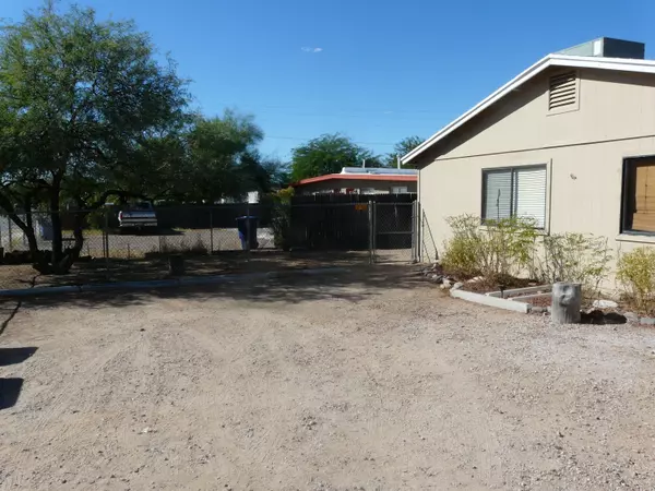 518 W Alaska Street, Tucson, AZ 85706