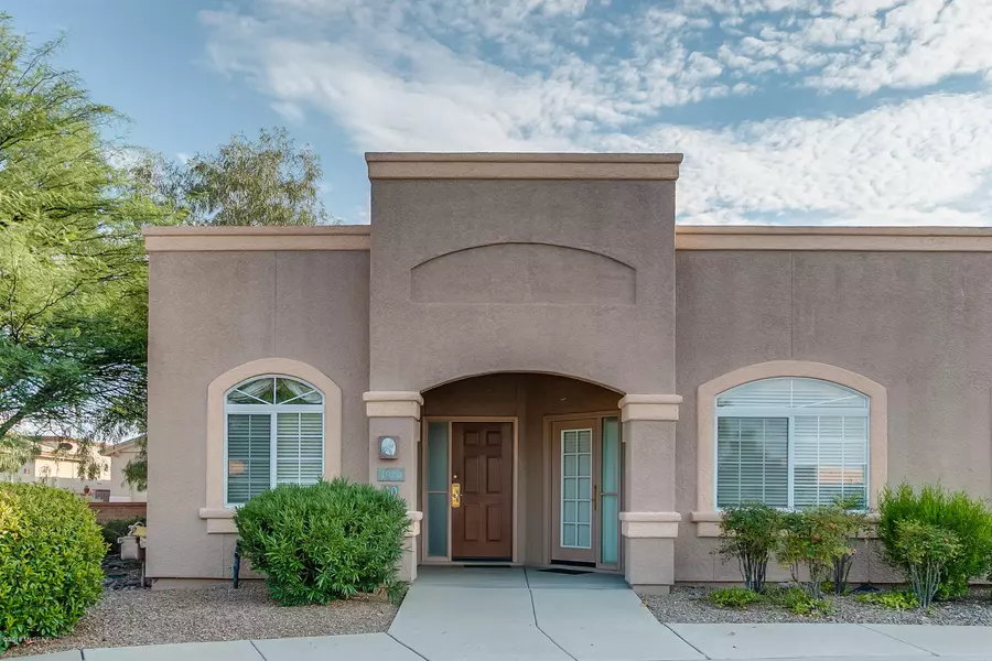 1916 W Demetrie Loop, Green Valley, AZ 85622