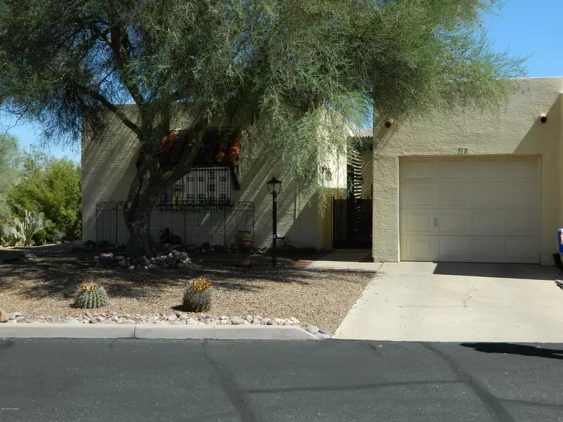 518 W Paseo Del Prado, Green Valley, AZ 85614