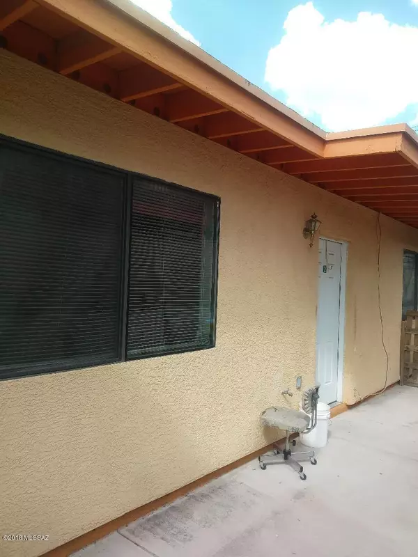 330 N Paseo Del Sur, Nogales, AZ 85621