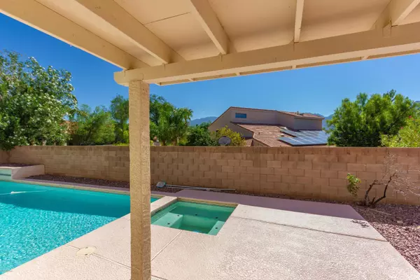 Oro Valley, AZ 85755,12550 N Wayfarer Way