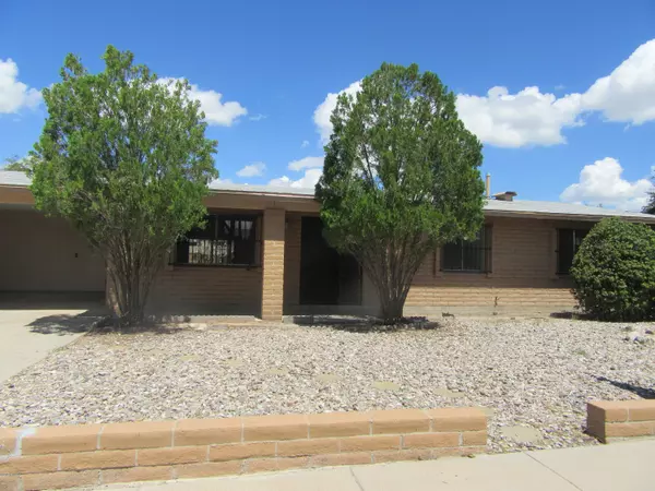 8641 E Desert Spring Street, Tucson, AZ 85730