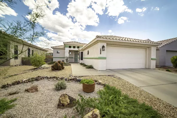 327 W Continental Vista Place, Green Valley, AZ 85614