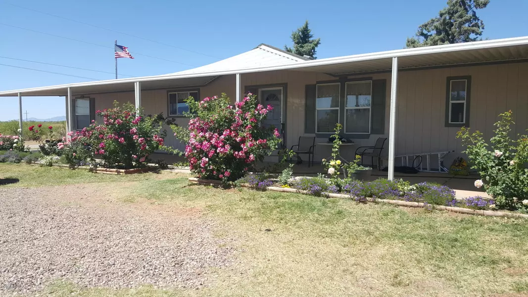 9595 S Kings Ranch Road, Hereford, AZ 85615