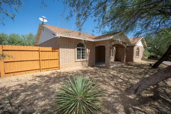 Nogales, AZ 85621,1471 E Bristol Drive