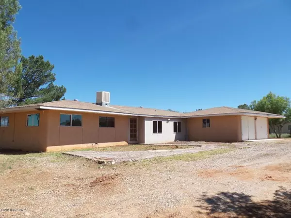 Benson, AZ 85602,3358 W Navajo Trail