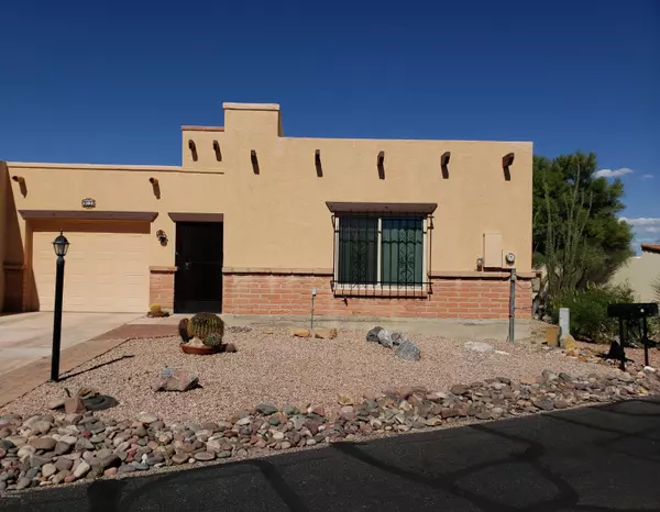 1202 W Camino Velasquez, Green Valley, AZ 85622