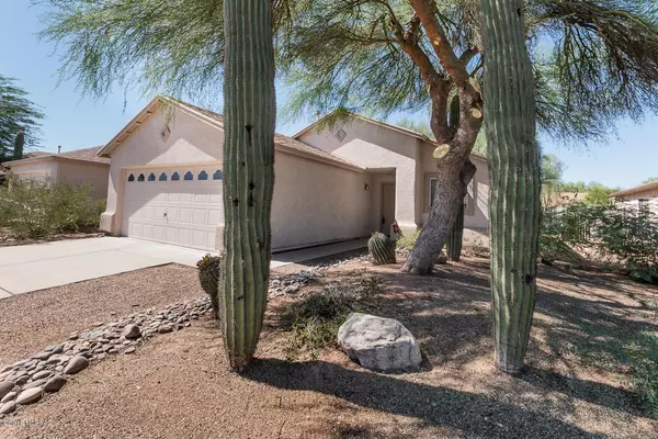 2952 S Vaughn Drive, Tucson, AZ 85730