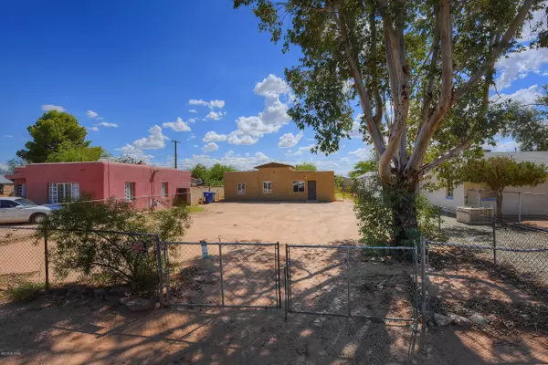 319 W District Street, Tucson, AZ 85714