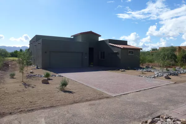 55 Burruel St, Tubac, AZ 85646