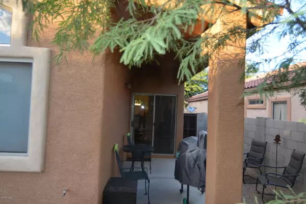 Sahuarita, AZ 85629,396 E Camino Del Pinsapo