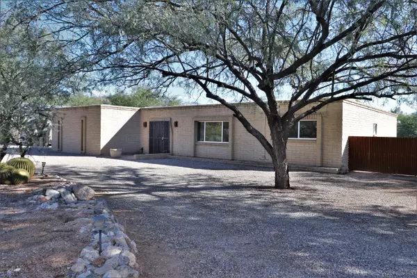 3142 N Tomahawk Trail, Tucson, AZ 85749