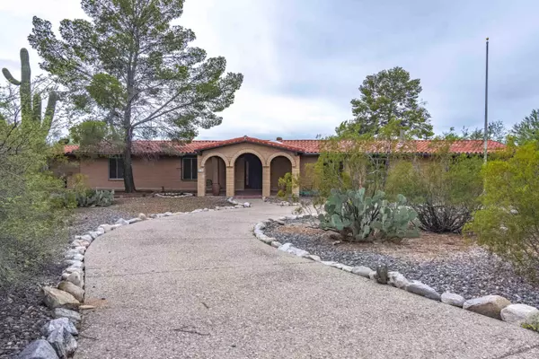 8135 N Placita Chula, Tucson, AZ 85704