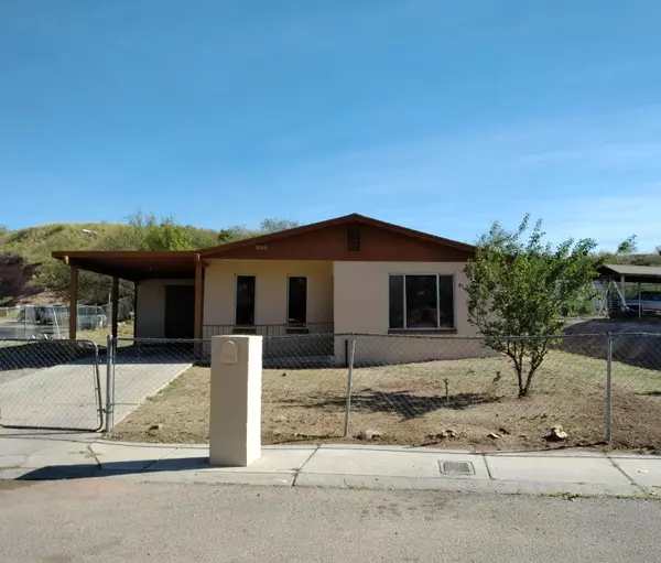 2432 N Calle Chihuahua, Nogales, AZ 85621