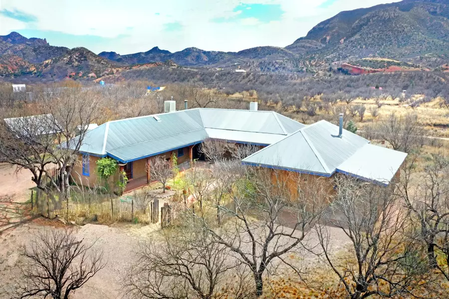 11 Harshaw Court, Patagonia, AZ 85624