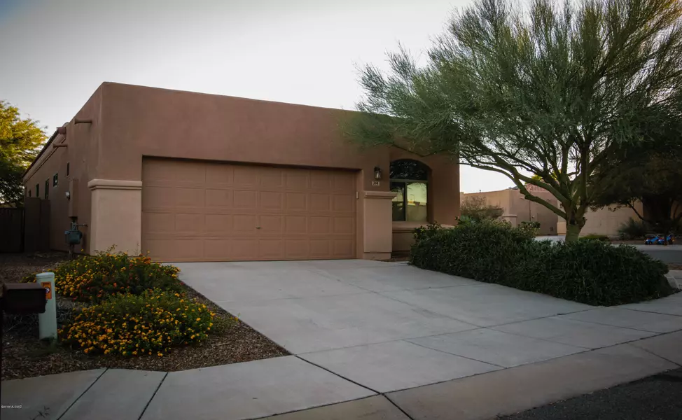 314 E Calle Cano, Green Valley, AZ 85614