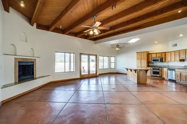 14570 E Circle H Ranch Place, Vail, AZ 85641