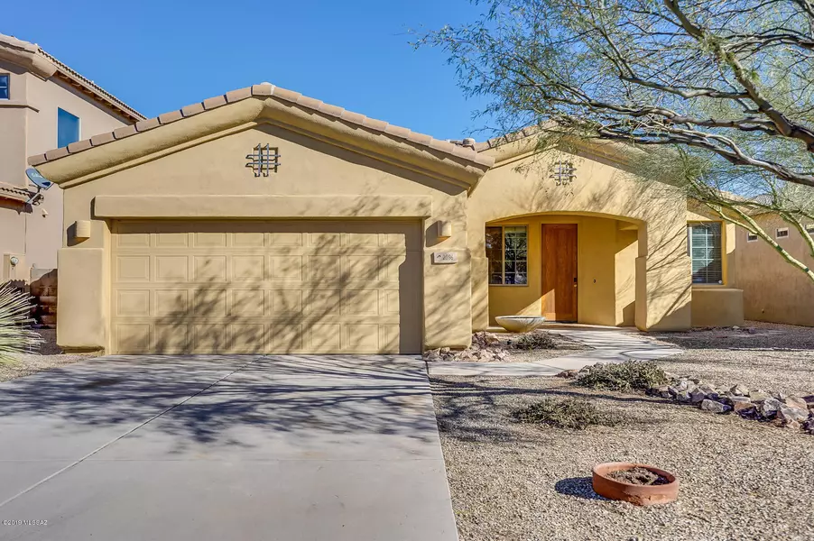 2096 N Avenida Mena, Green Valley, AZ 85614