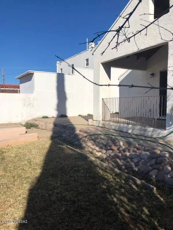 Nogales, AZ 85621,183 W Pajarito Street