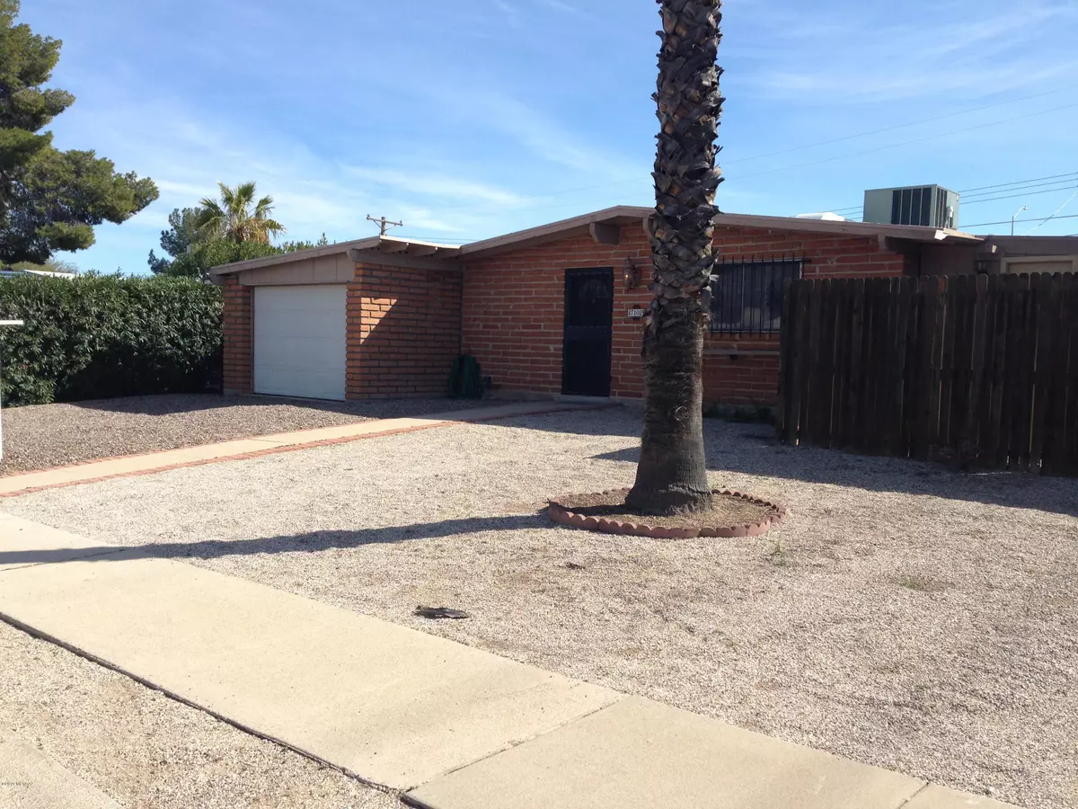 Tucson, AZ 85710,7102 E Elbow Bay Drive