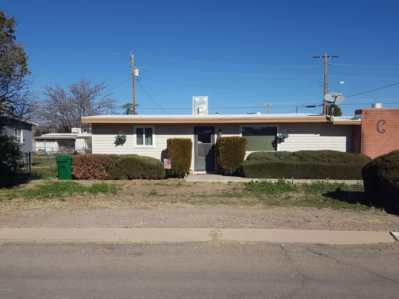 127 E Yuma Street, Huachuca City, AZ 85616