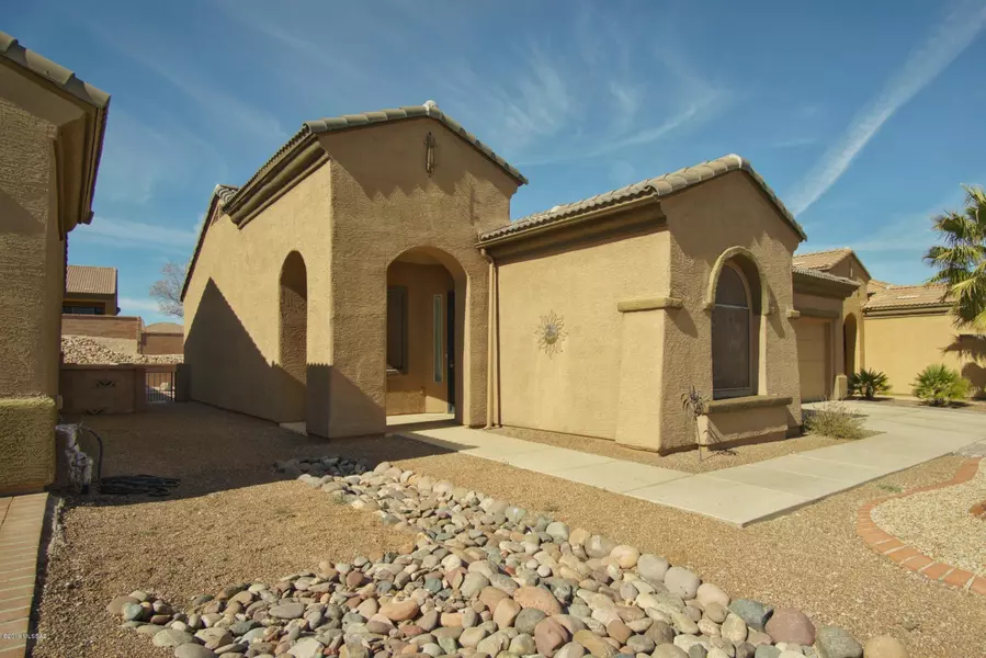 5800 S Painted Canyon Drive, Green Valley, AZ 85622