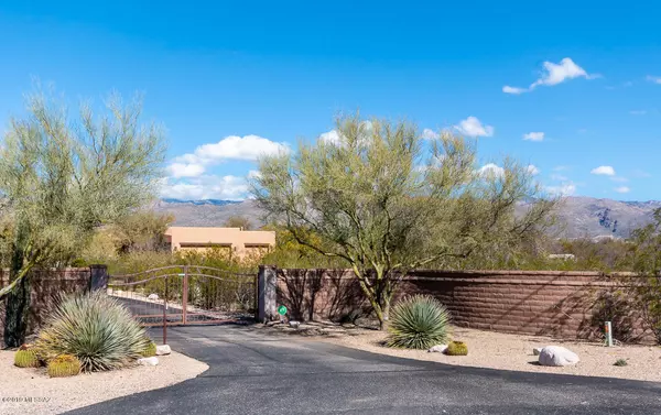 10597 E Fort Lowell Road, Tucson, AZ 85749