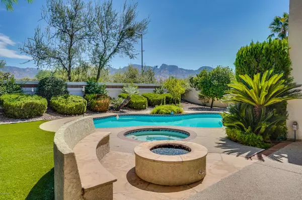 Oro Valley, AZ 85755,12616 N Pioneer Way