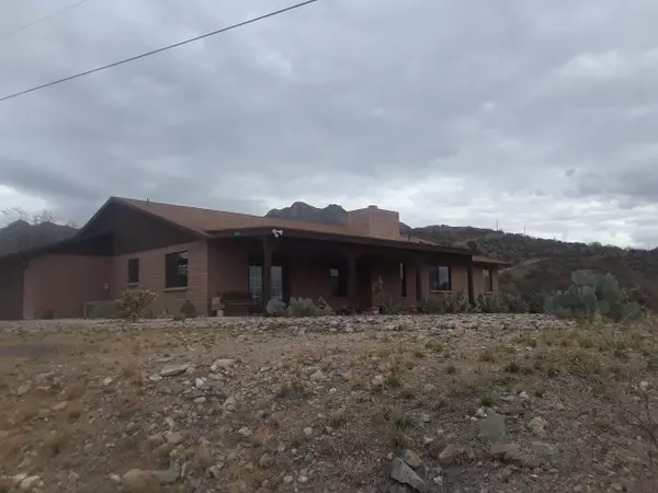 173 Avenida Ostion, Rio Rico, AZ 85648