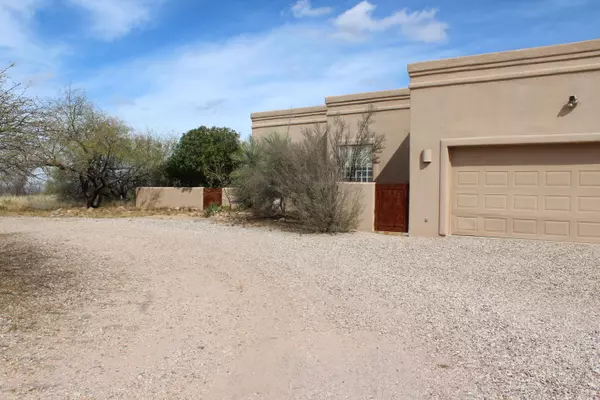 2263 Rusty Spur Road, Tubac, AZ 85646