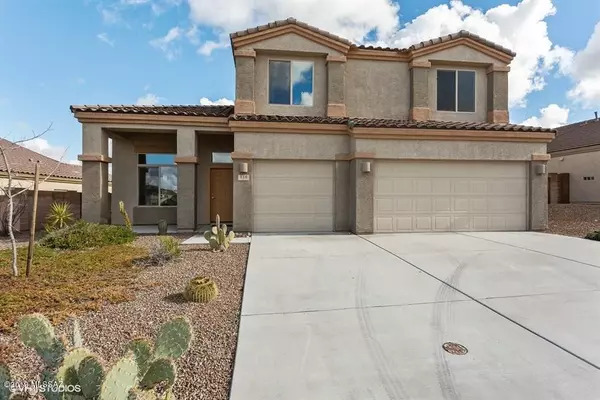 318 W Herschel H. Hobbs Place, Vail, AZ 85641