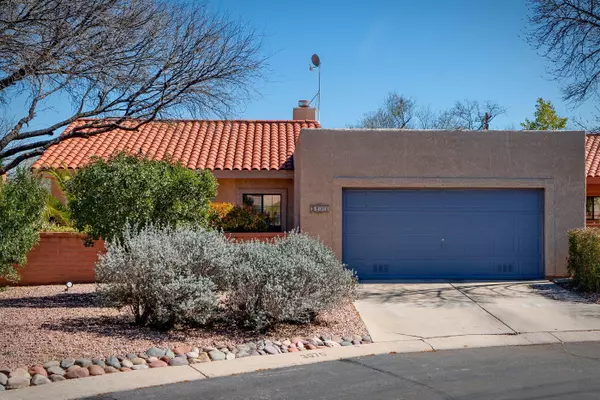 3070 N Willow Creek Drive, Tucson, AZ 85712