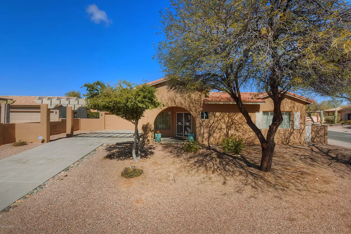 Oro Valley, AZ 85755,502 W Flaxen Drive